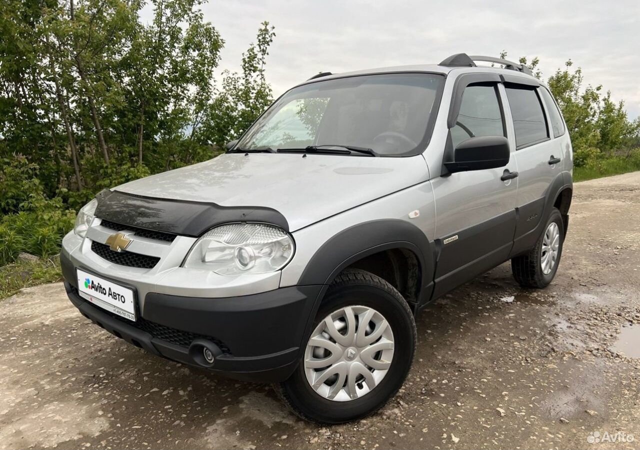 Продам Chevrolet Niva I рестайлинг (2009—2020) 2017 бензин внедорожник бу в  в Брянск, цена 800000 ₽