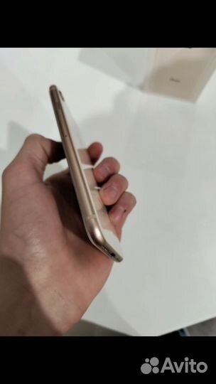 iPhone 8, 64 ГБ