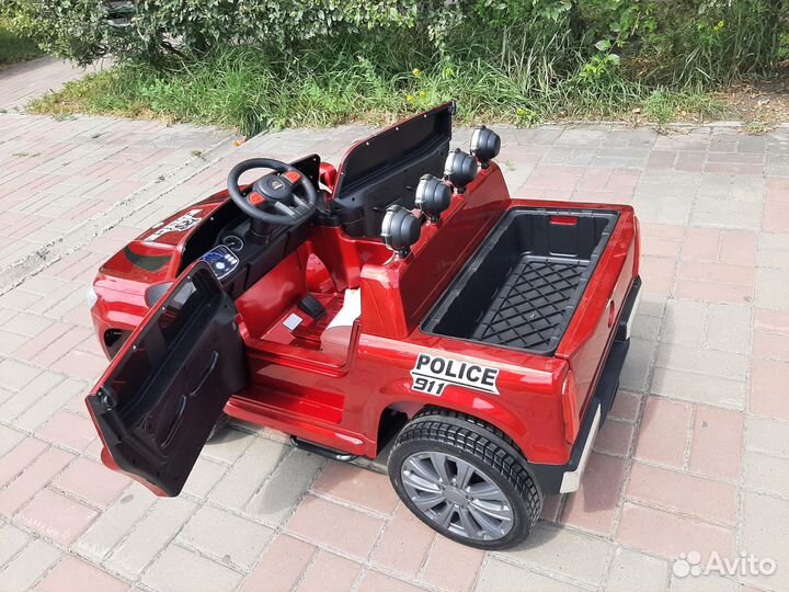Детский электромобиль полицейский