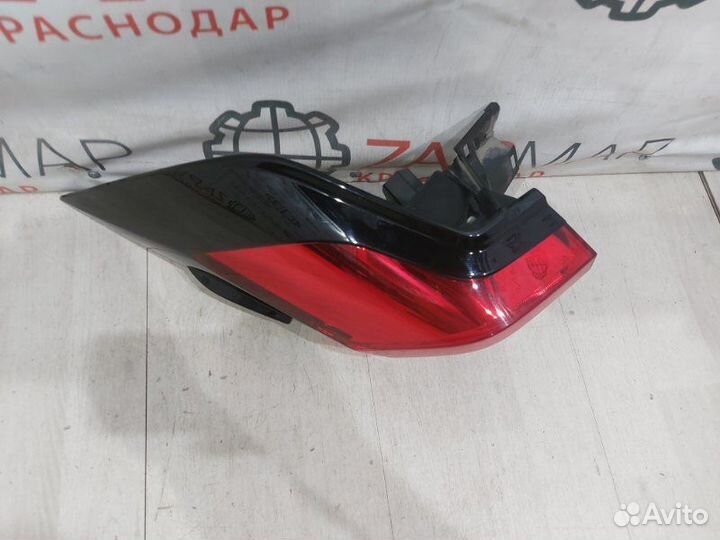 Фонарь задний левый задний левый Toyota Rav 4 XA50
