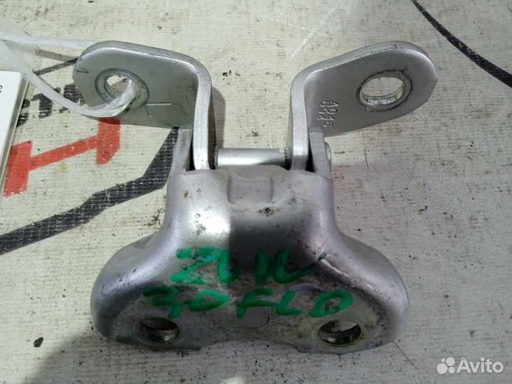 Петля двери toyota. highlander land cruiser prius RAV4 reiz vios yaris. ZSA44 ZVW30 ZWE211 ZWE211W Z