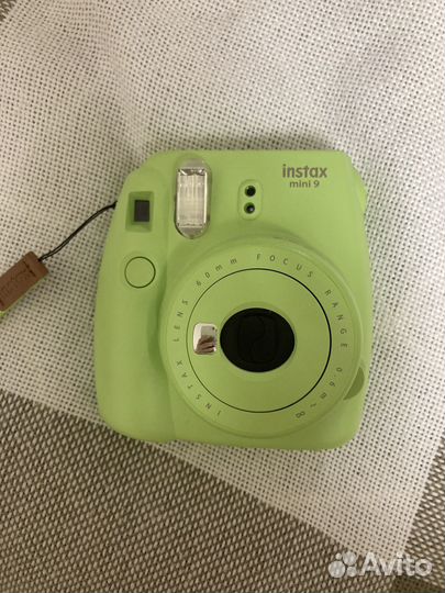 Плёночный фотоаппарат Polaroid Instax mini 9