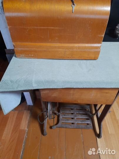 Швейные машины, ручная и ножная, 