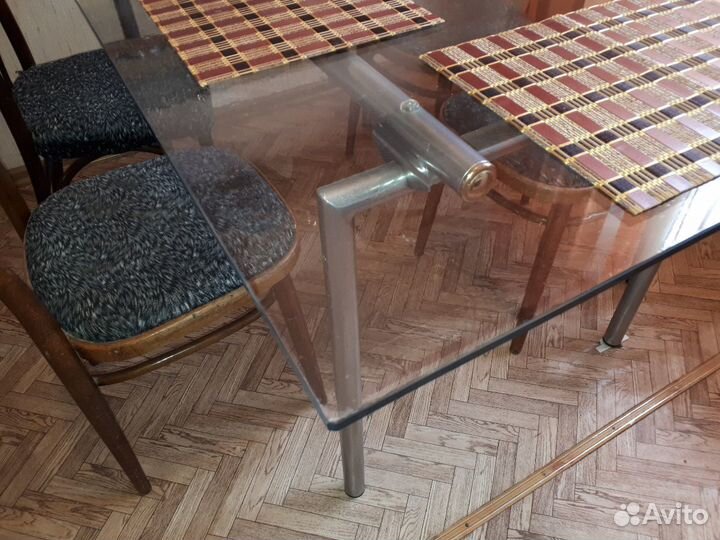 Стол стекло