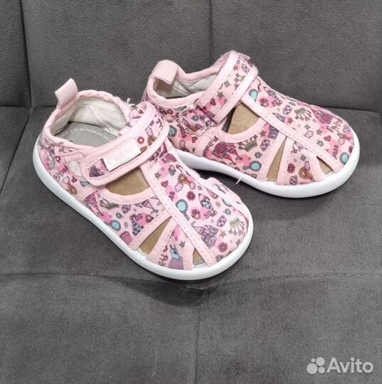 Сандалии для девочки 21 размер