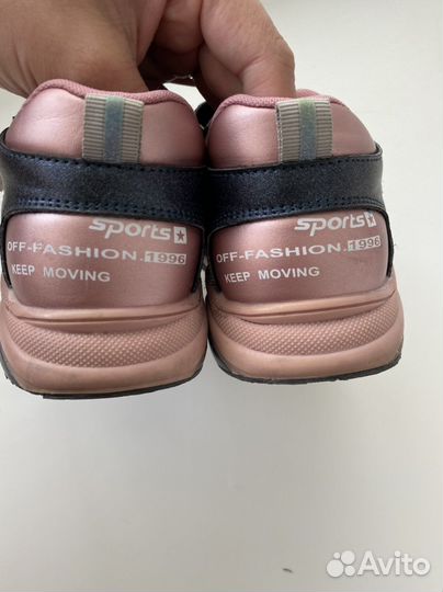 Кроссовки для девочки