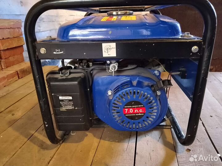 Бензиновый генератор