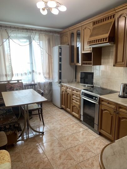 2-к. квартира, 68 м², 8/10 эт.