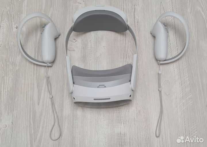 Pico 4 vr шлем + 60 игр