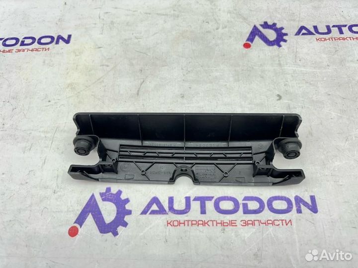 Крышка двс Mercedes C W203