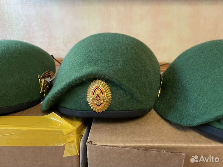 Берет пограничника, пв, отбитый пограничный укомпл