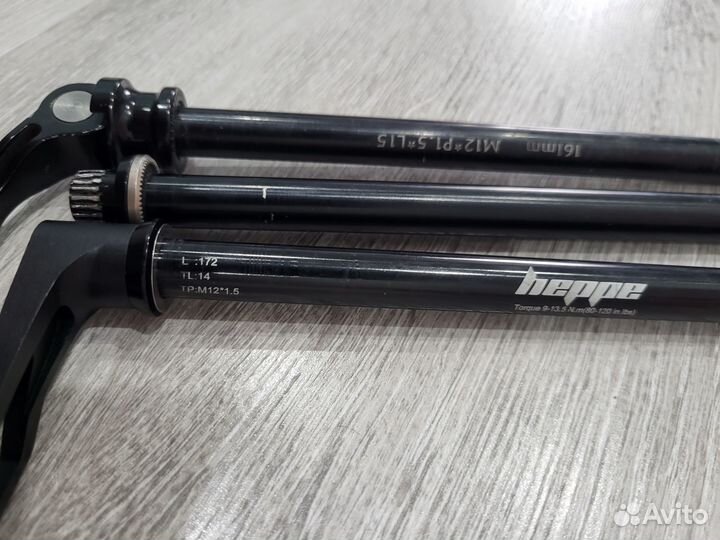 Вело ось 12мм задняя