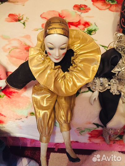 Куклы фарфоровые