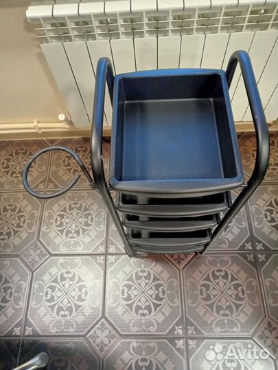 Парикмахерская тележка на колесиках