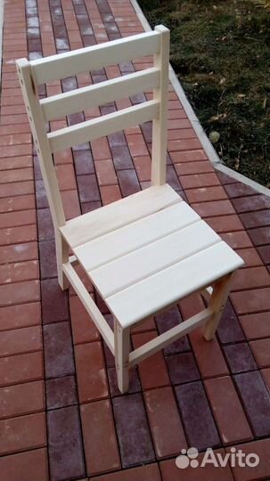 Стул деревянный