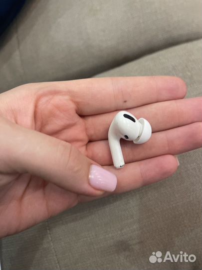 Airpods pro левый