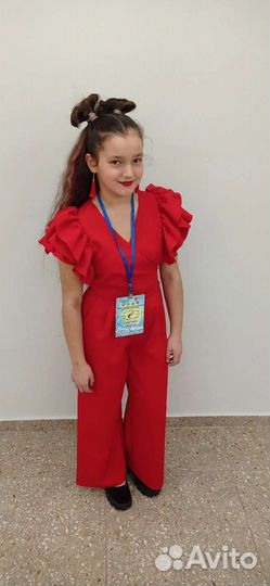 Нарядный брючный костюм для девочки