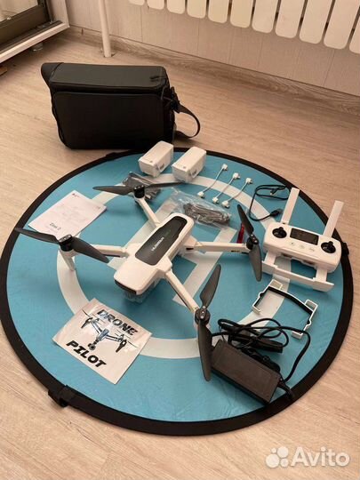 Квадрокоптер hubsan zino