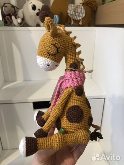 Игрушка ручной работы жираф