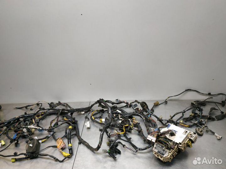 Проводка с блоком предохранителей Suzuki Sx4 GYA