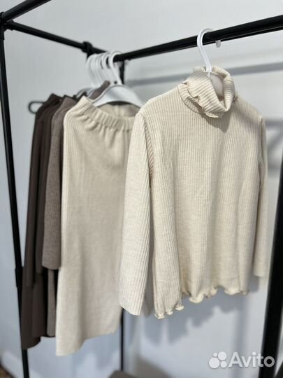 Костюм на весну для девочки