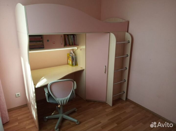 Мебель в детскую комнату для девочки