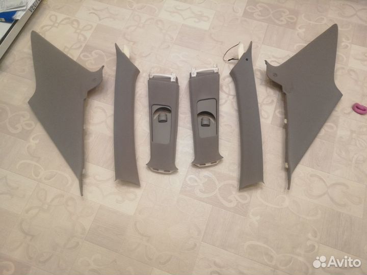 Обшивки стоек салона Toyota Mark 2 110