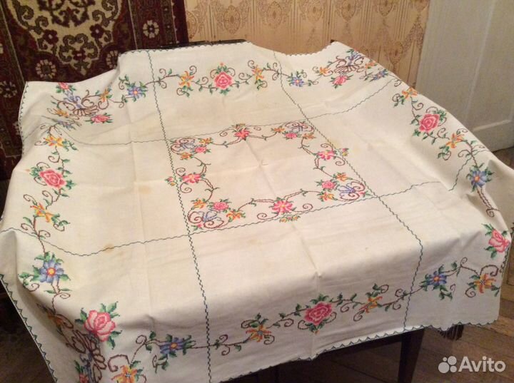 Скатерть салфетки вышивка
