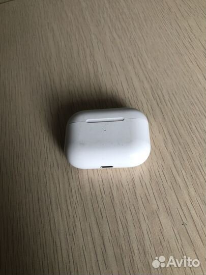 Беспроводные наушники apple airpods