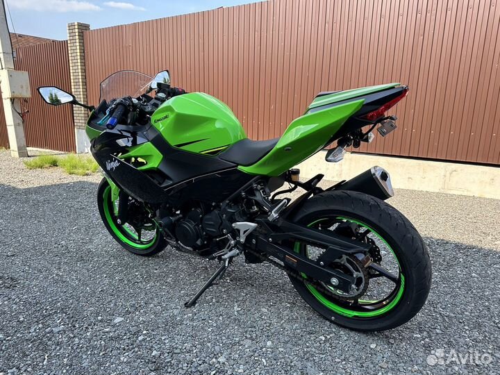 Kawasaki ninja 400