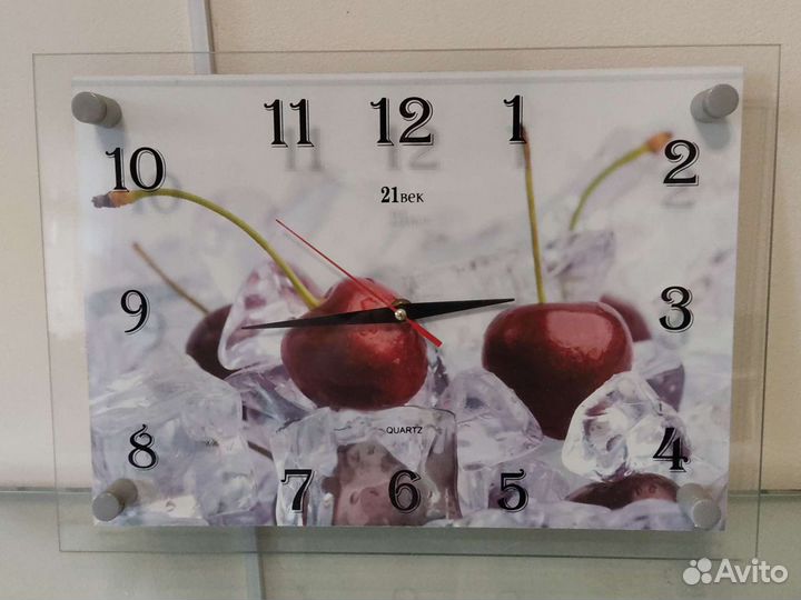 Часы настенные Вишни в кубиках льда