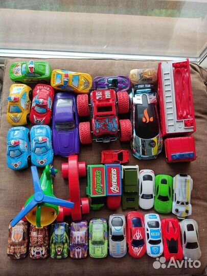 Машинки много за всё 1500