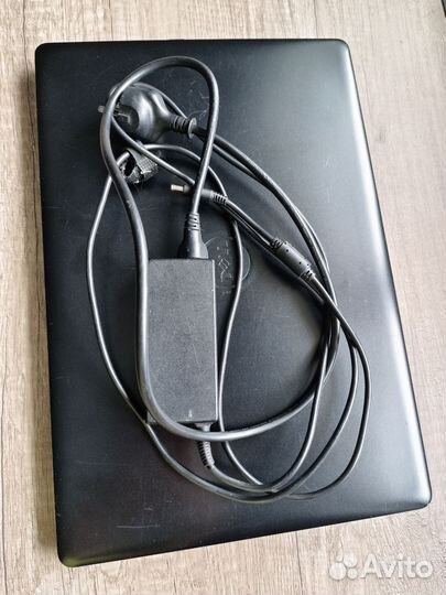 Ноутбук dell inspiron 5570