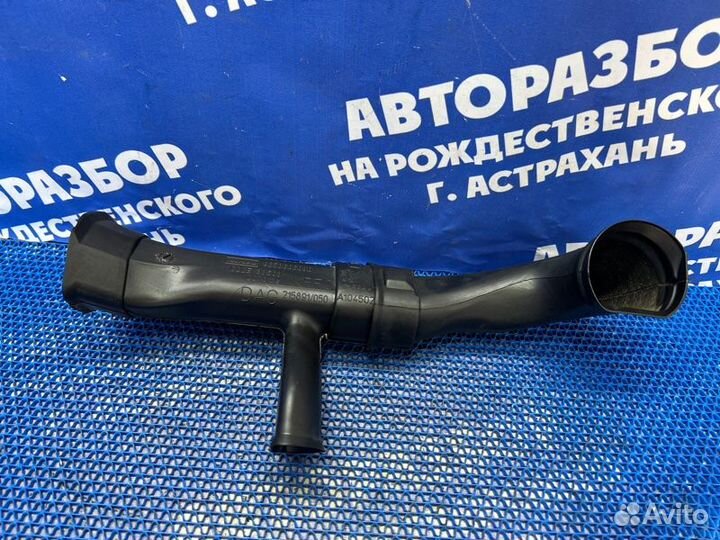 Воздуховод Peugeot 308 хэтчбек EP6C 2012