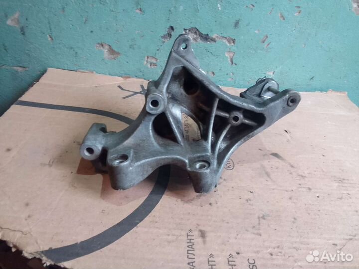 Кронштейн генерального 1.6 Chery Fora