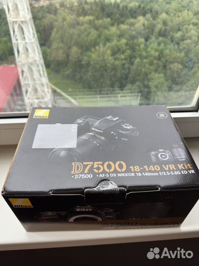 Зеркальный фотоаппарат Nikon D7500
