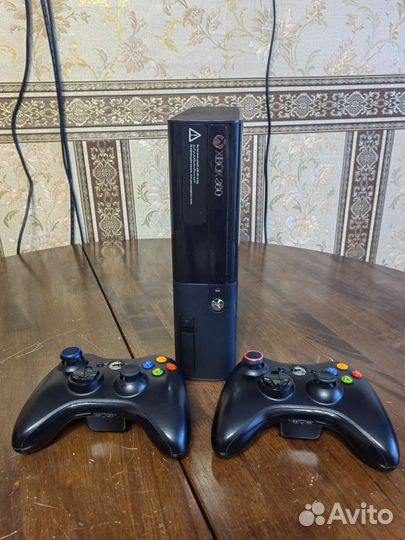 Прошитый Xbox 360e (любые игры бесплатно)