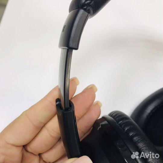 Гарнитура полноразмерная с микрофоном W103 черная