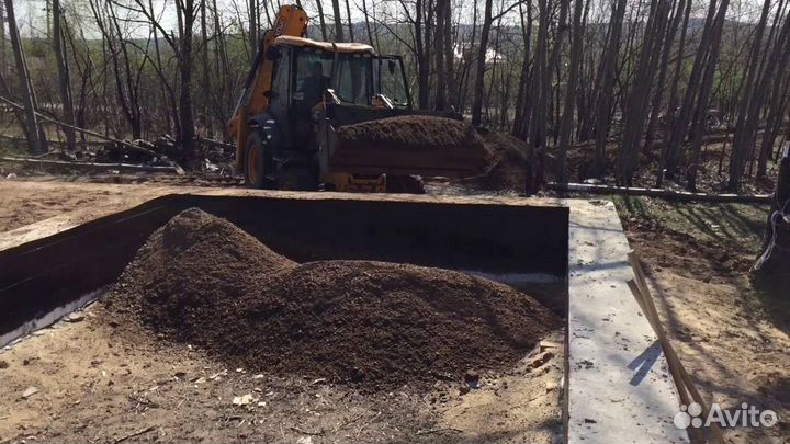 Земля для уплотнения участка и перегной куриный.До