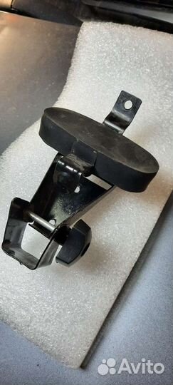 Упоры для багажника на авто