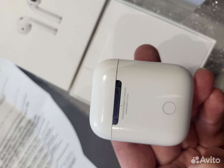 Беспроводные наушники apple airpods