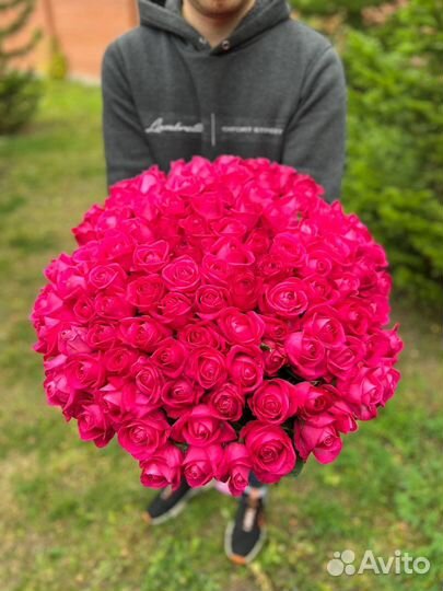 Букет 101 роза малиновая. Розы с доставкой