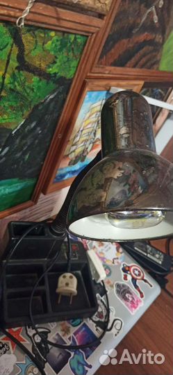 Настольная лампа