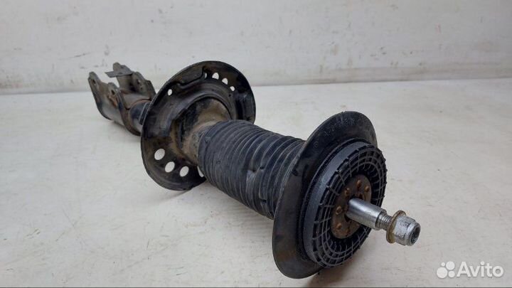 Амортизатор передний левый Mercedes-Benz Cla W117