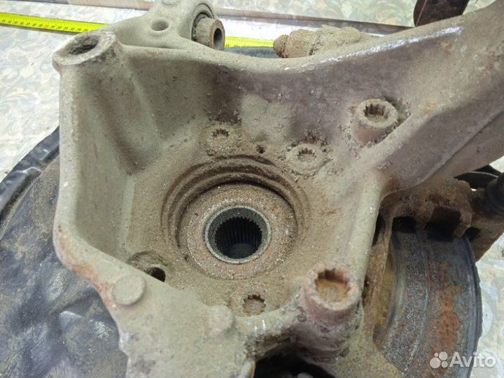 Кулак поворотный задний правый Volkswagen Tiguan