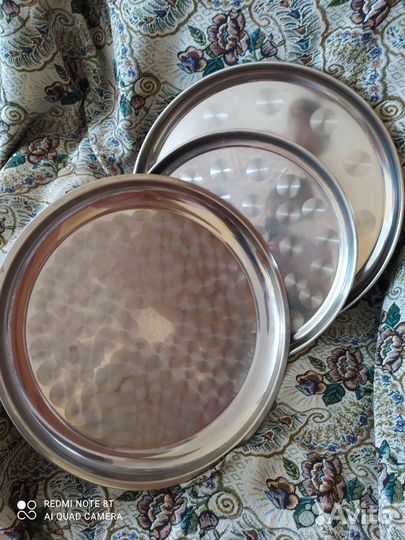 Подносы металлические