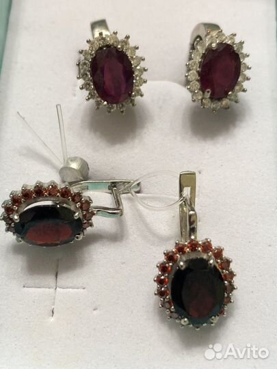 Серебряные серьги с гранатом