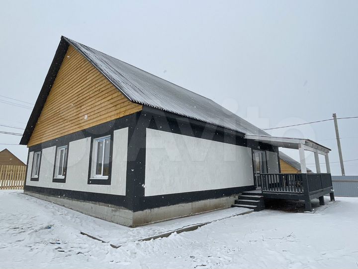 Дом 295,5 м² на участке 10,5 сот.