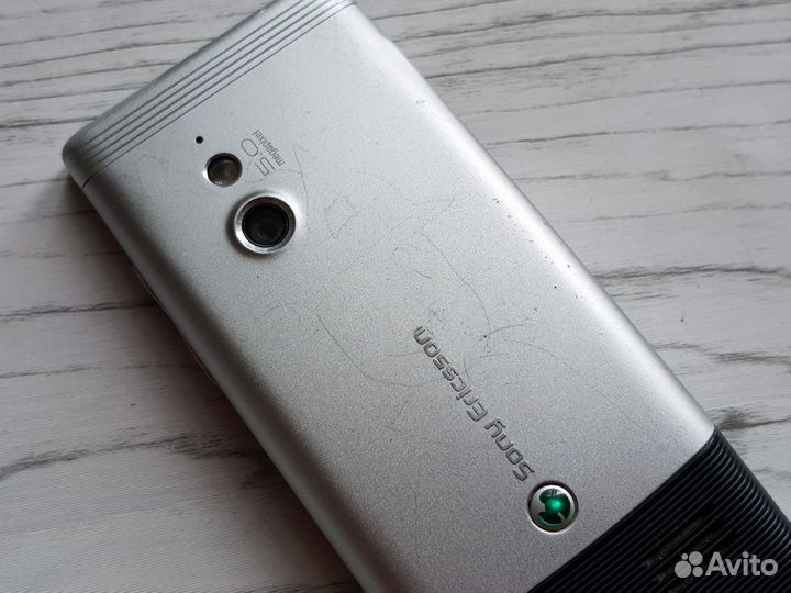 Sony Ericsson J100i