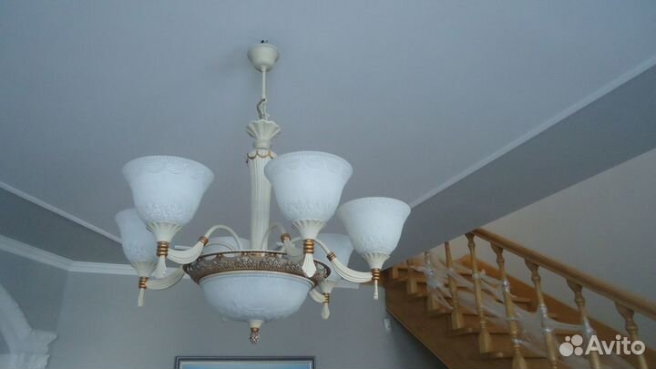 Люстра австрия и деревянная